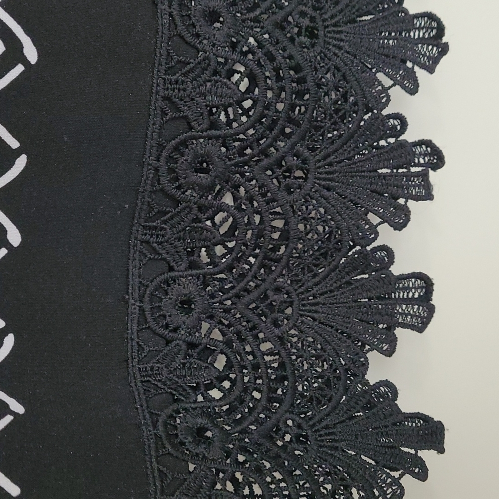 Alison Daley Blk/Wht Print Medium Top - Picture 2 of 5